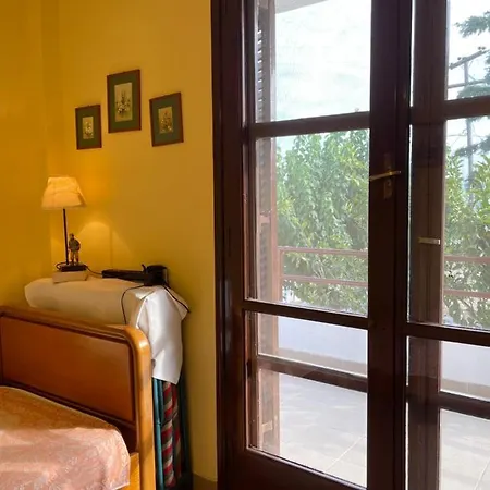 Lefkandi Family House * Chalkís