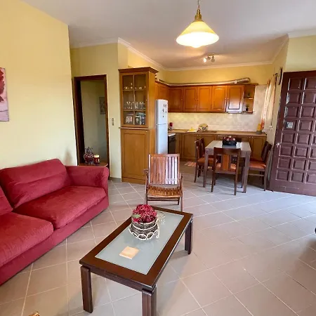 Lefkandi Family House * Chalkís